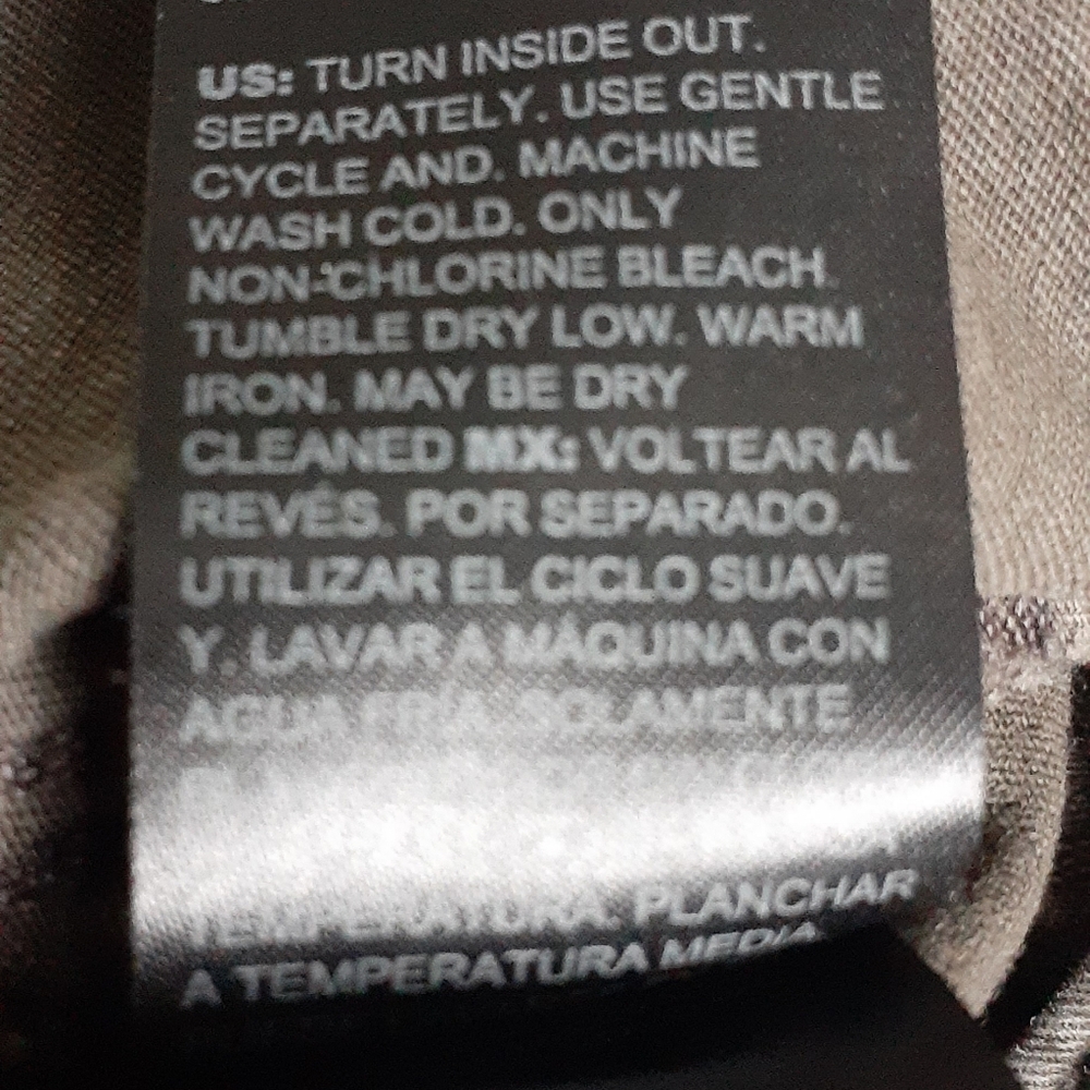 White House Black market Green Women's Shorts. Size 8 - Picture 7 of 7